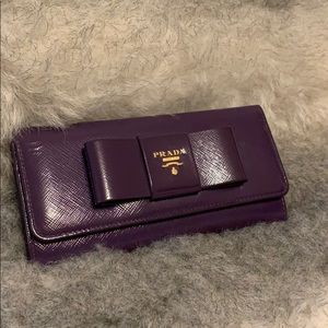Prada wallet with bow